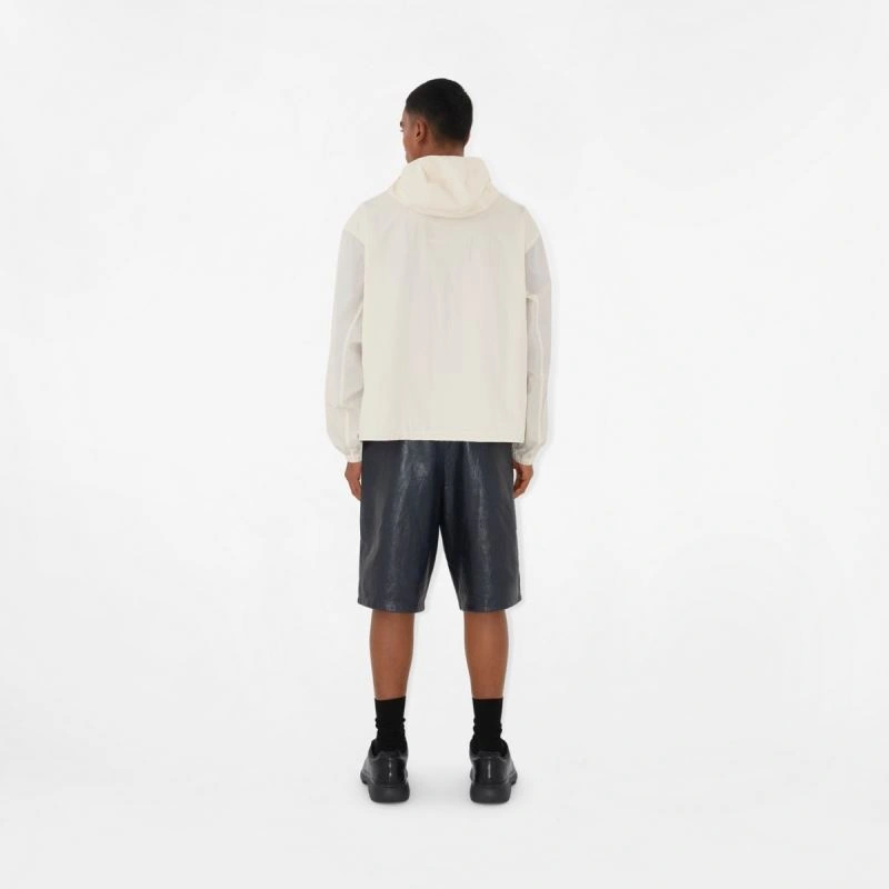 Burberry Outwear Trendsetting 104289