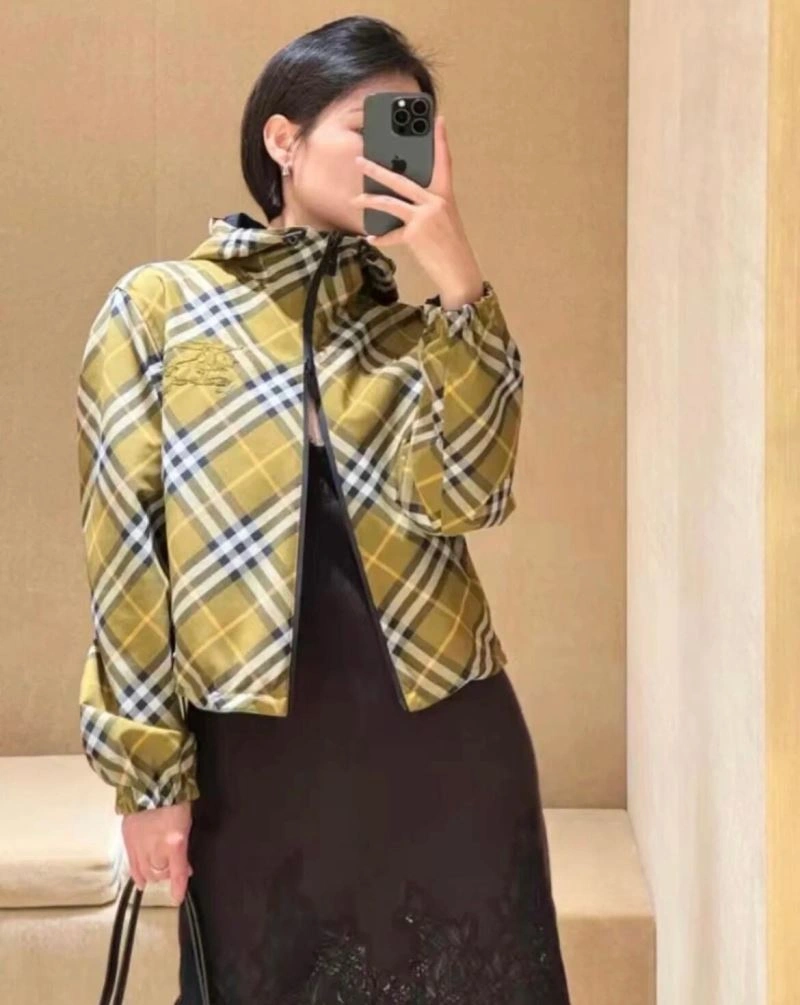 DailyWear Burberry Outwear 104279
