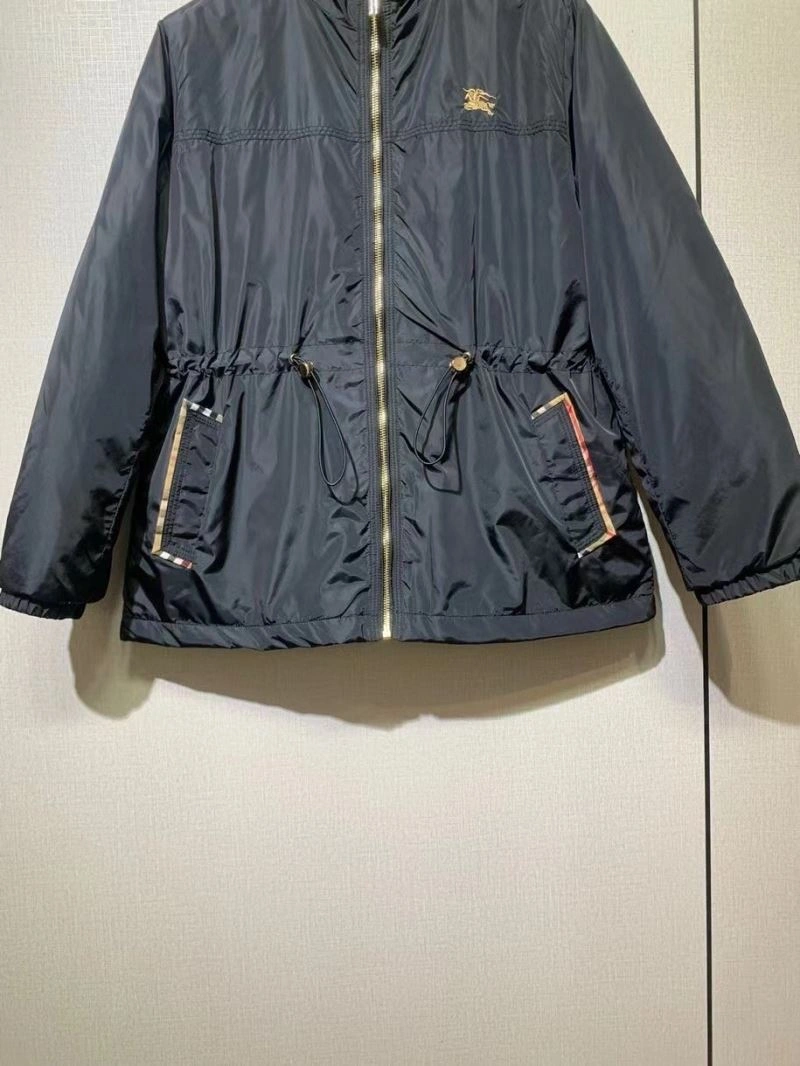 Burberry Outwear Chic 104276