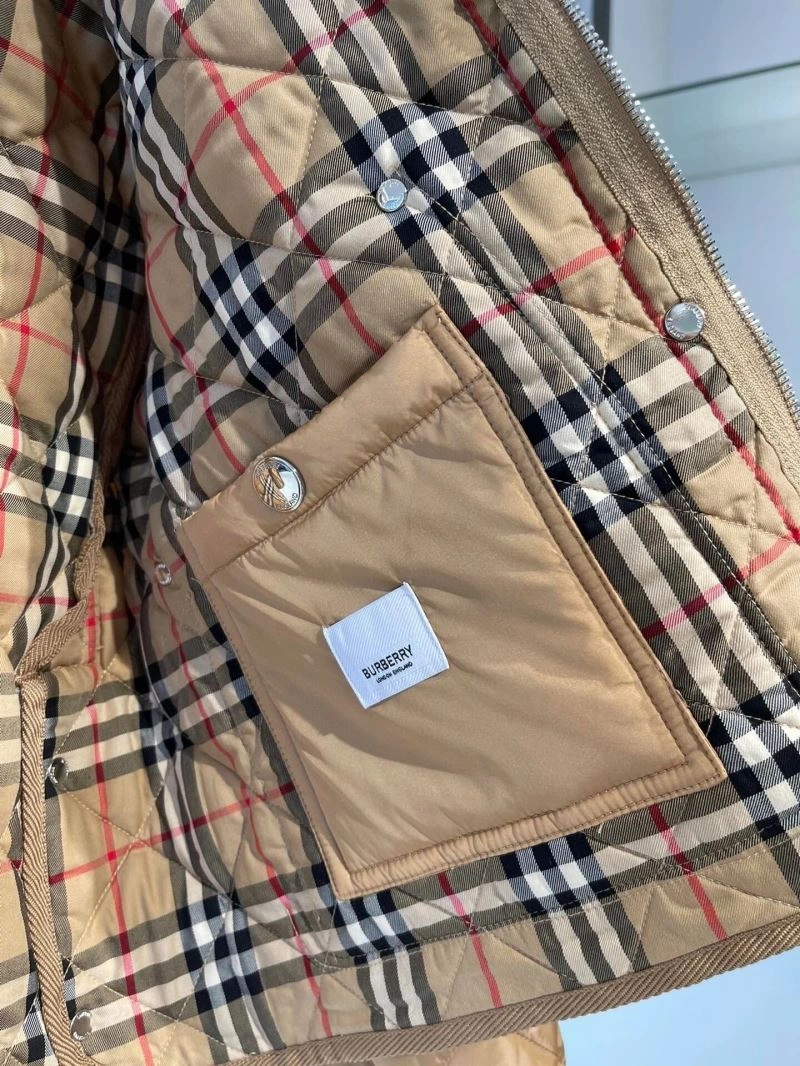 Vibrant Burberry Outwear 104269