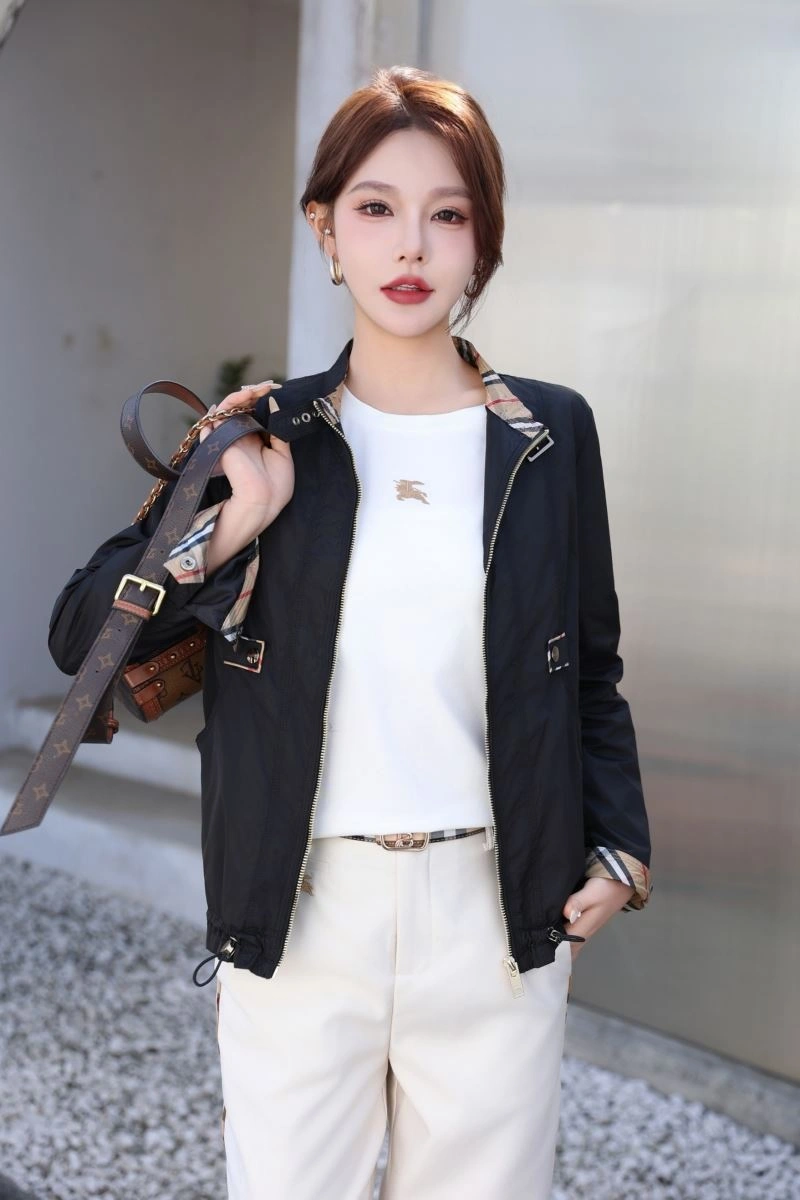 Burberry Outwear Elegant 104273