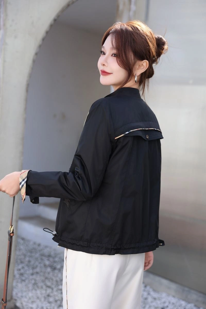 Burberry Outwear Elegant 104273