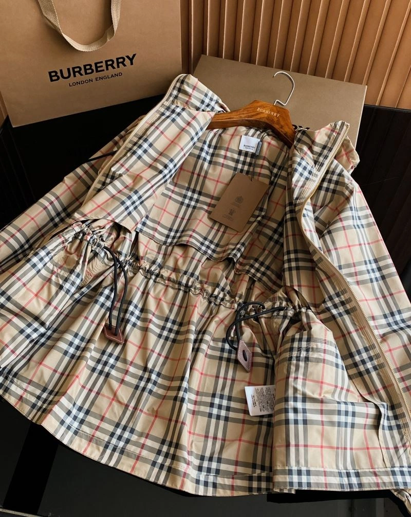 Upgraded Burberry Outwear 104320