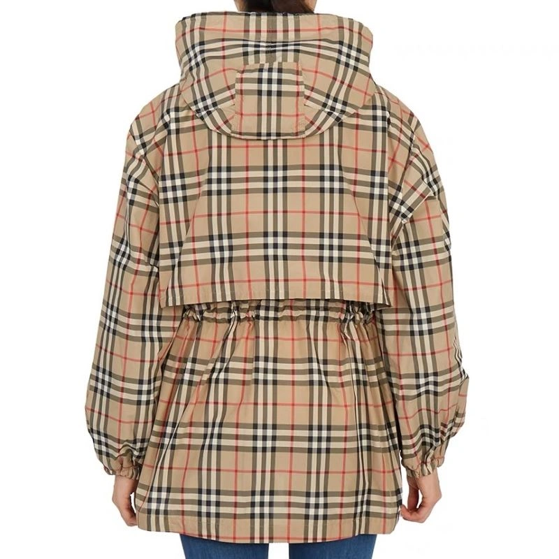Burberry Outwear Versatile 104263