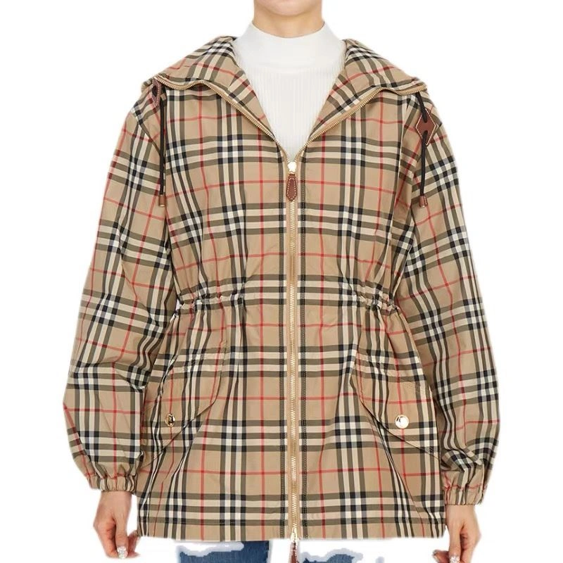 Burberry Outwear Versatile 104263