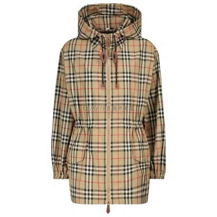 Burberry Outwear Versatile 104263