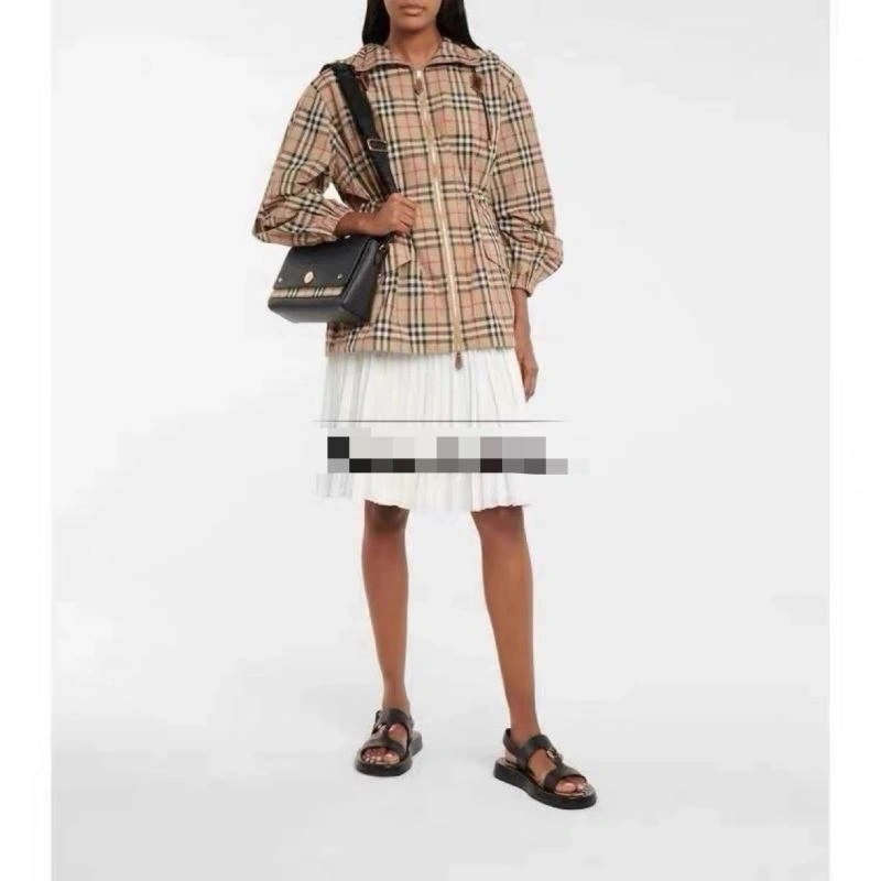 Burberry Outwear Versatile 104263