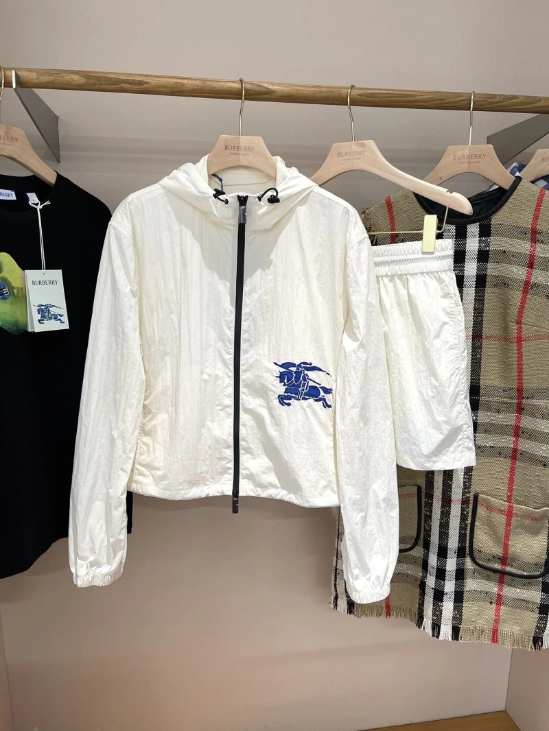 Burberry Outwear Breathable 104261