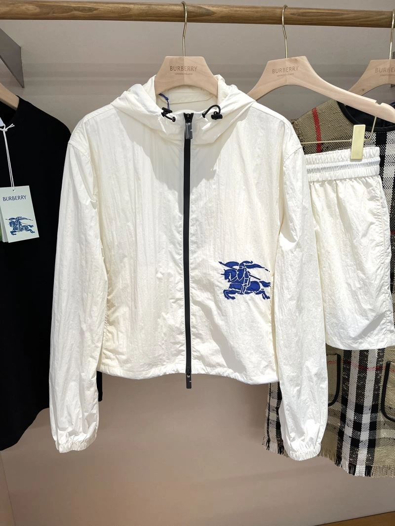 Burberry Outwear Breathable 104261