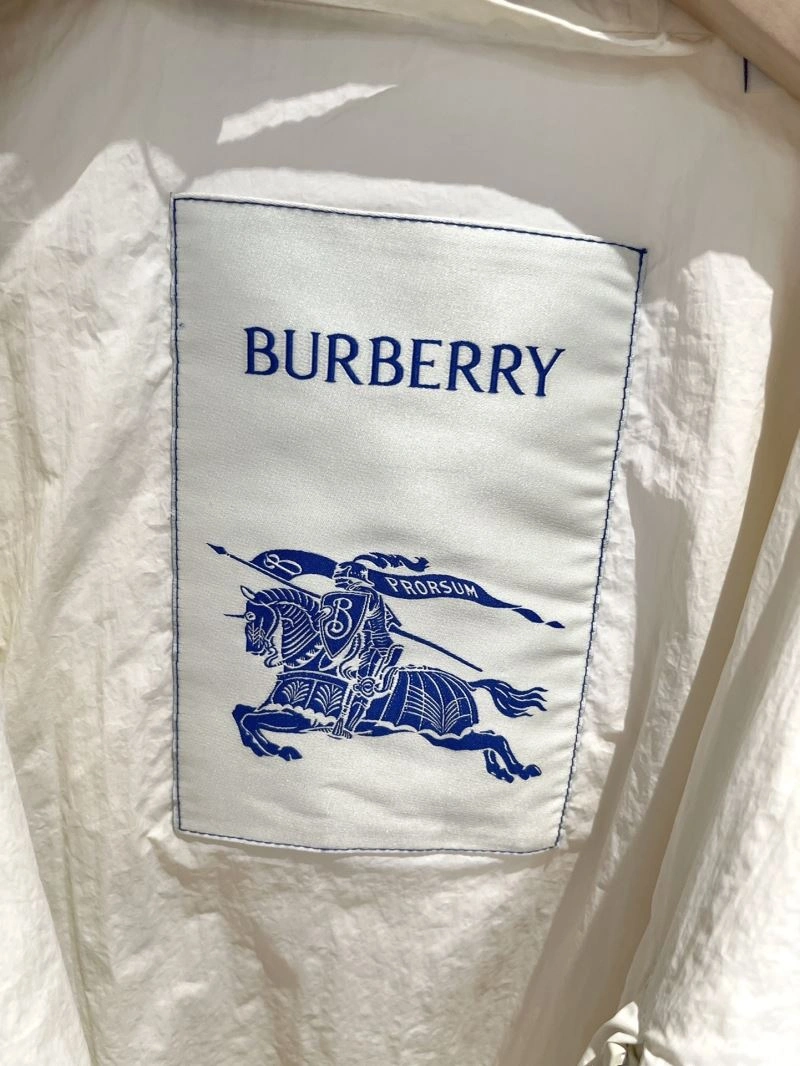 Burberry Outwear Breathable 104261