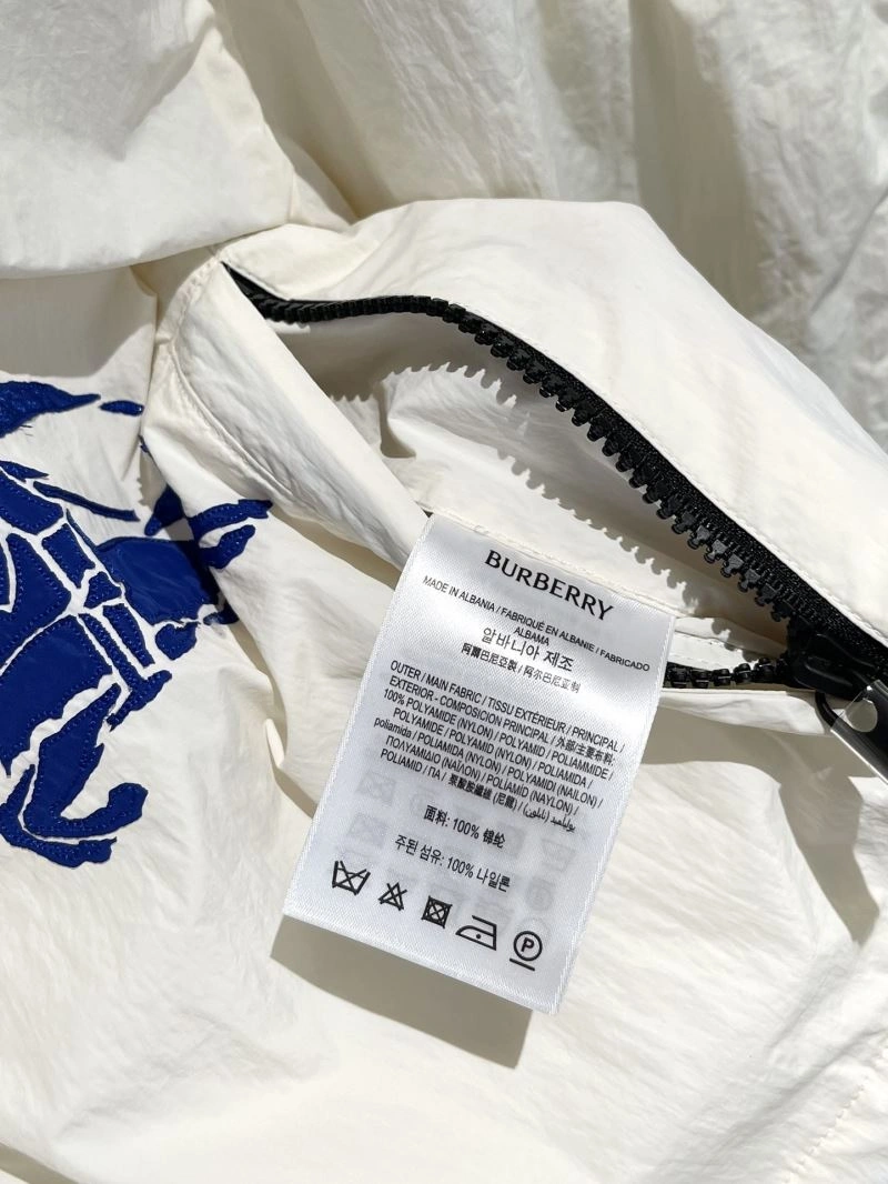 Burberry Outwear Breathable 104261