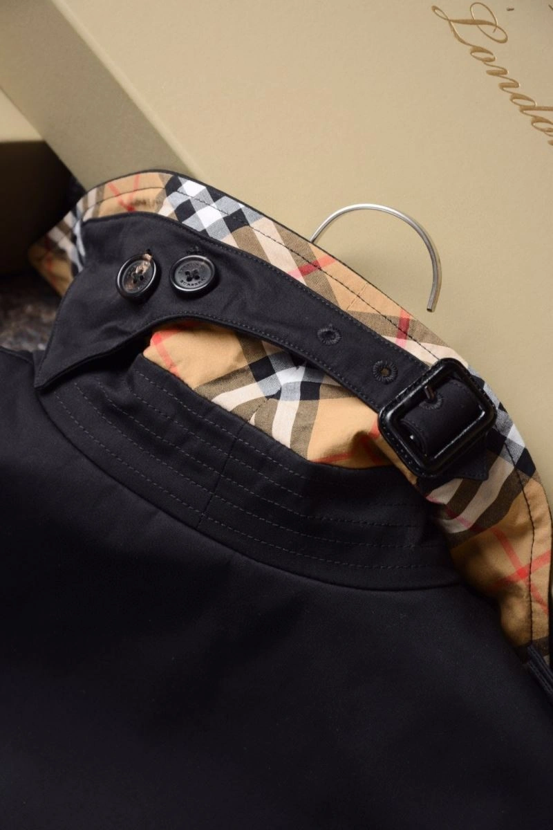 ModernLook Burberry Outwear 104260