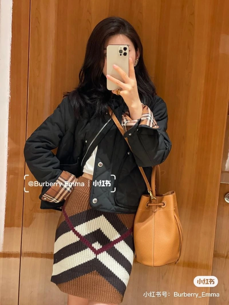 Burberry Outwear Lightweight 104251