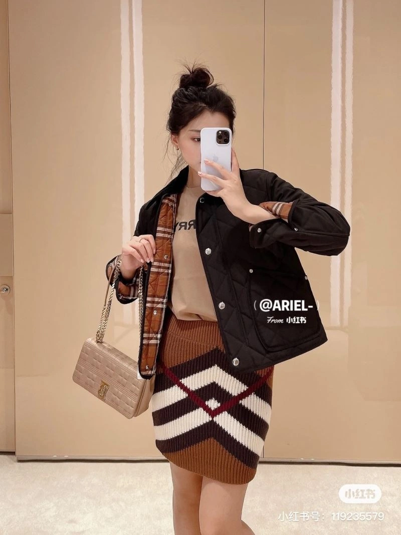 Burberry Outwear Lightweight 104251