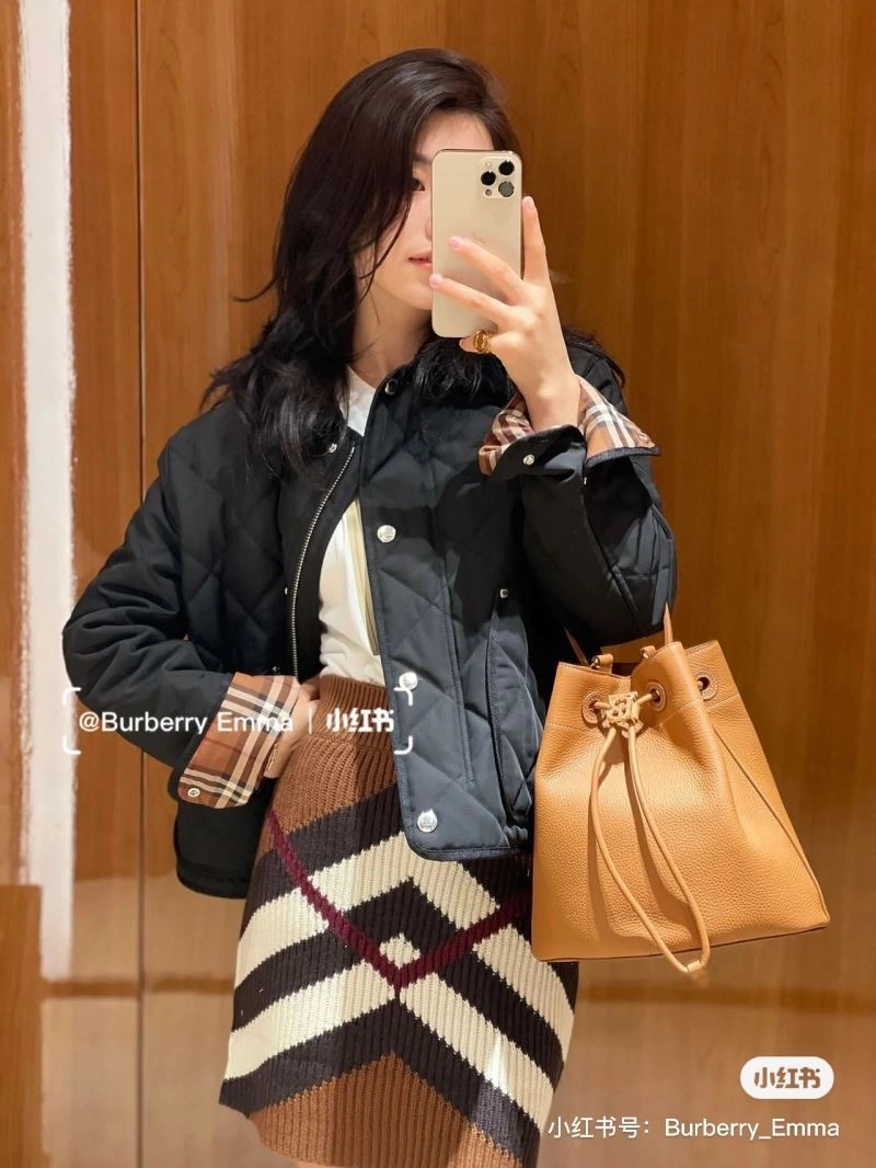 Burberry Outwear Lightweight 104251