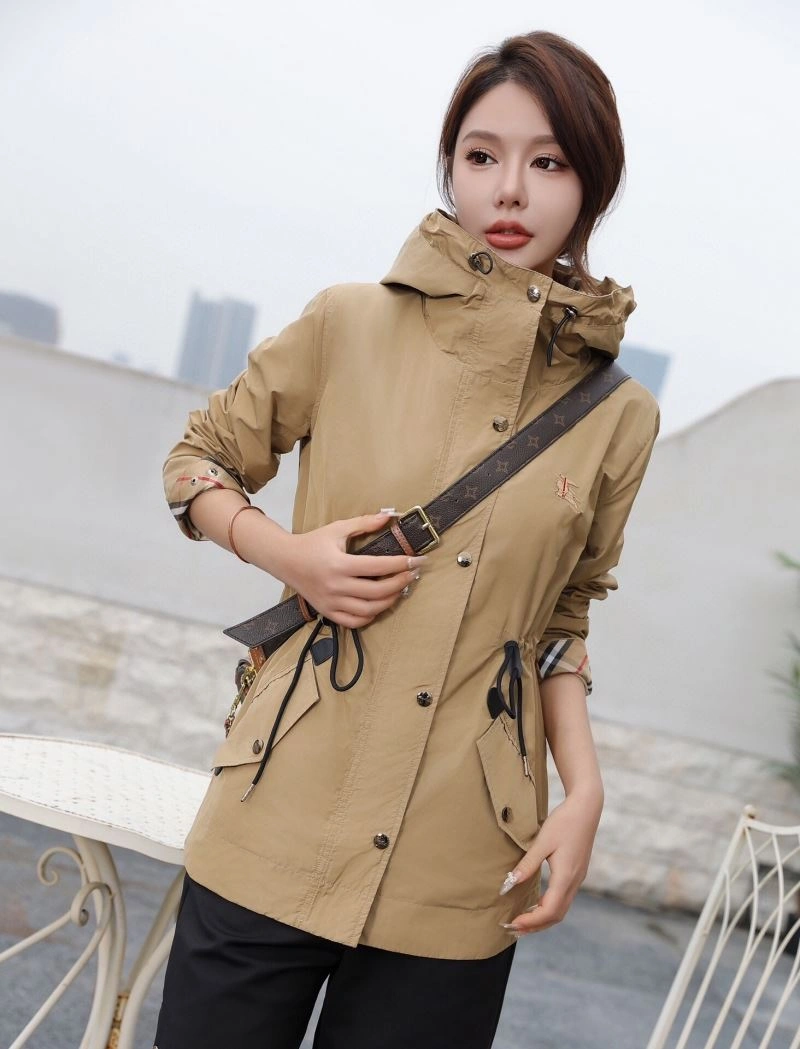 Burberry Outwear Lightweight 104253