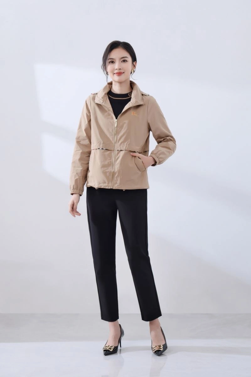 Bright Burberry Outwear 104243