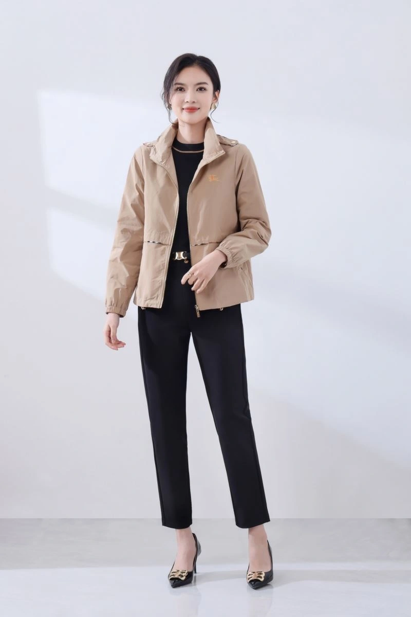 Bright Burberry Outwear 104243