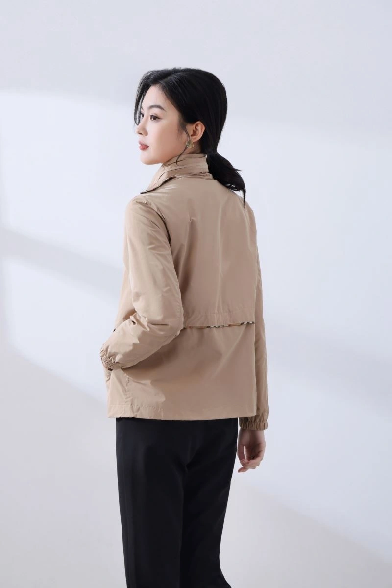 Bright Burberry Outwear 104243