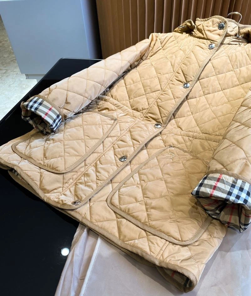 Burberry Outwear GoodFit 104240