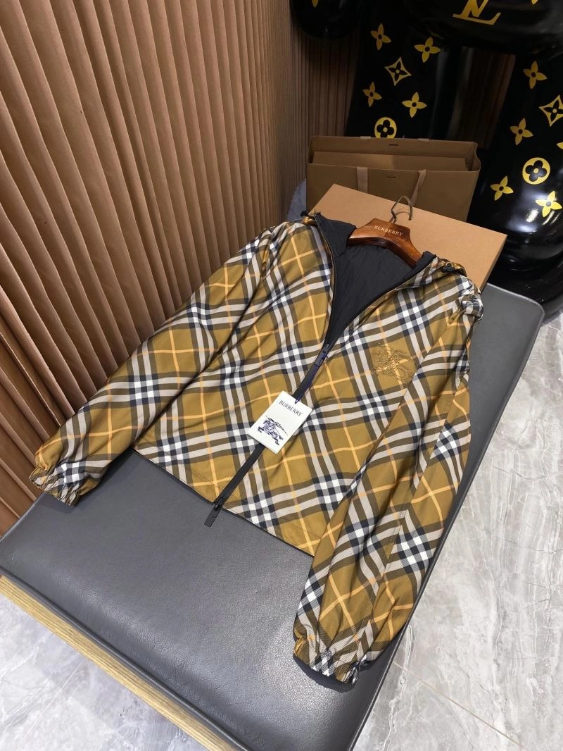 Burberry Outwear Durable 104208