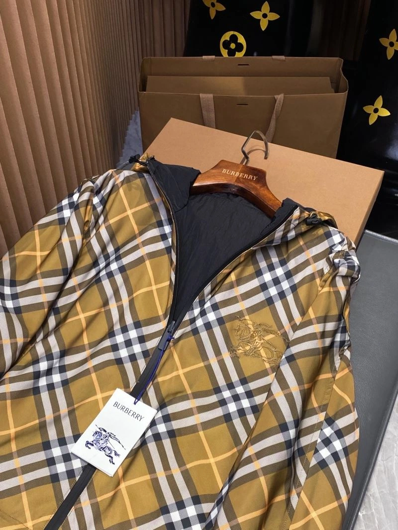 Burberry Outwear Durable 104208