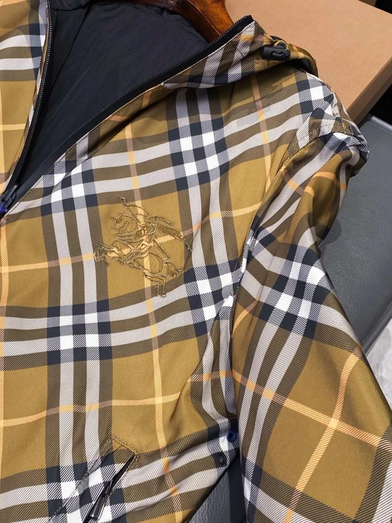Burberry Outwear Durable 104208