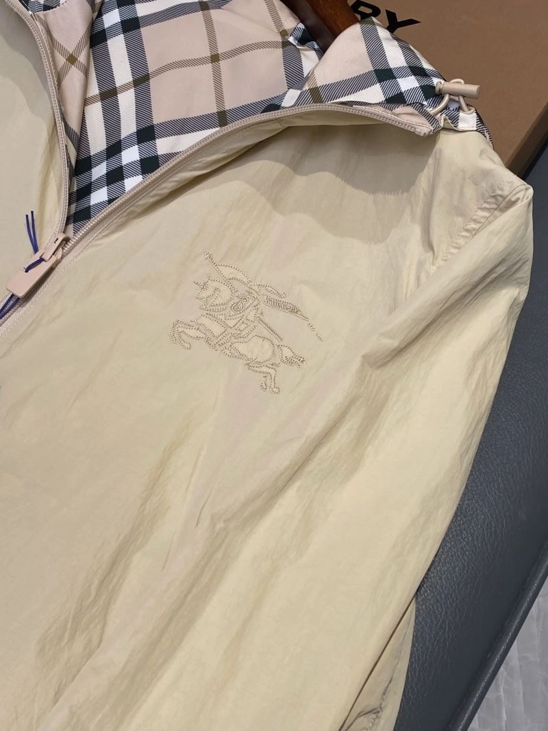 Burberry Outwear Casual 104207