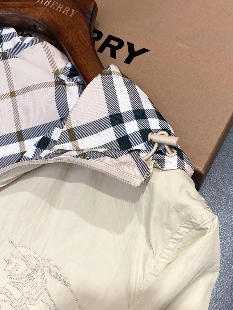 Burberry Outwear Casual 104207