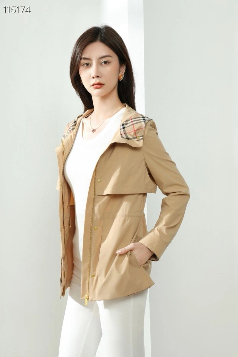 Elegant Burberry Outwear 104214