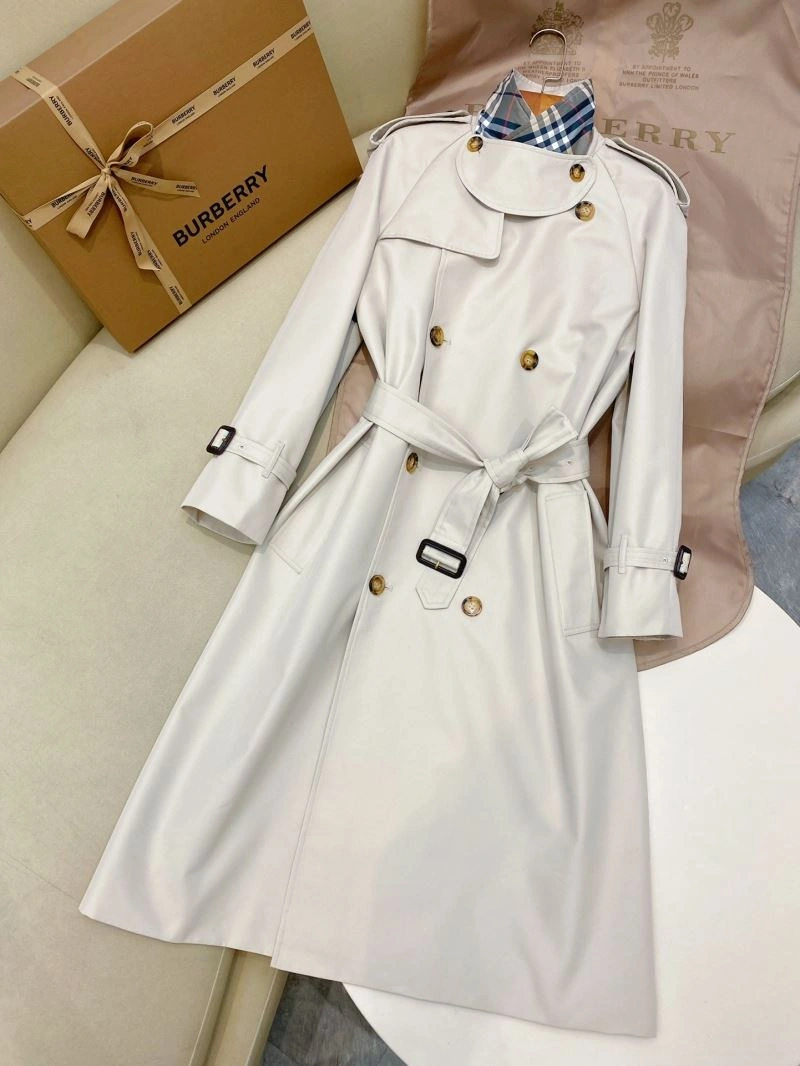 Burberry Outwear Trendsetting 104203