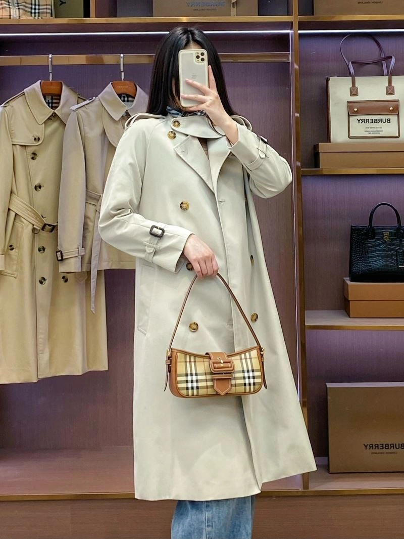 Burberry Outwear Trendy 104202