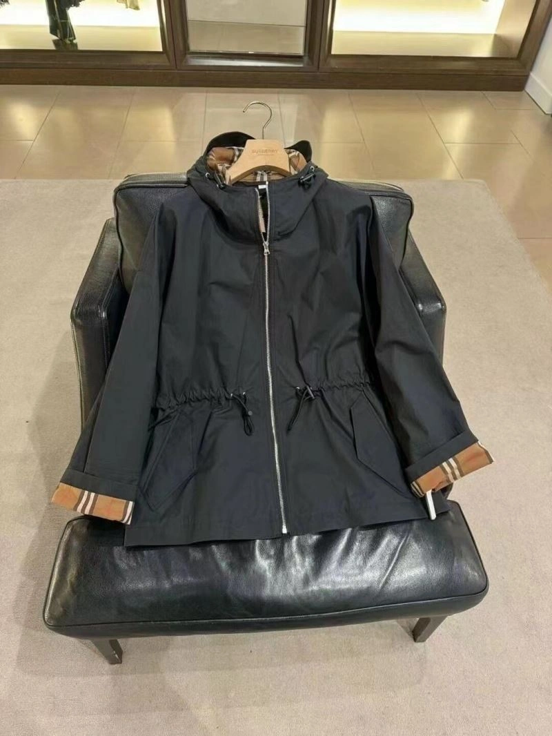 Burberry Outwear Breathable 104199