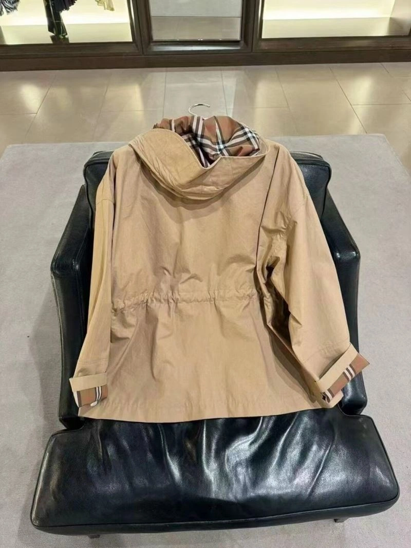Burberry Outwear Breathable 104199