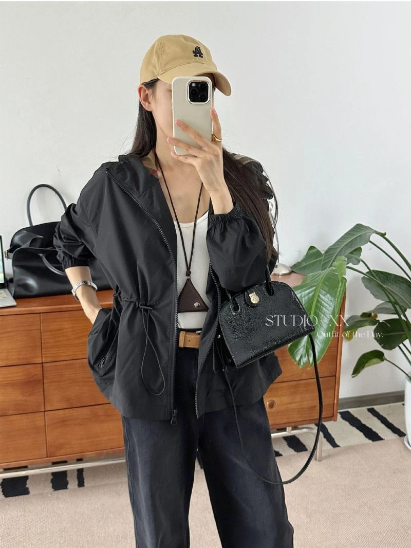 Burberry Outwear EasyMatch 104198