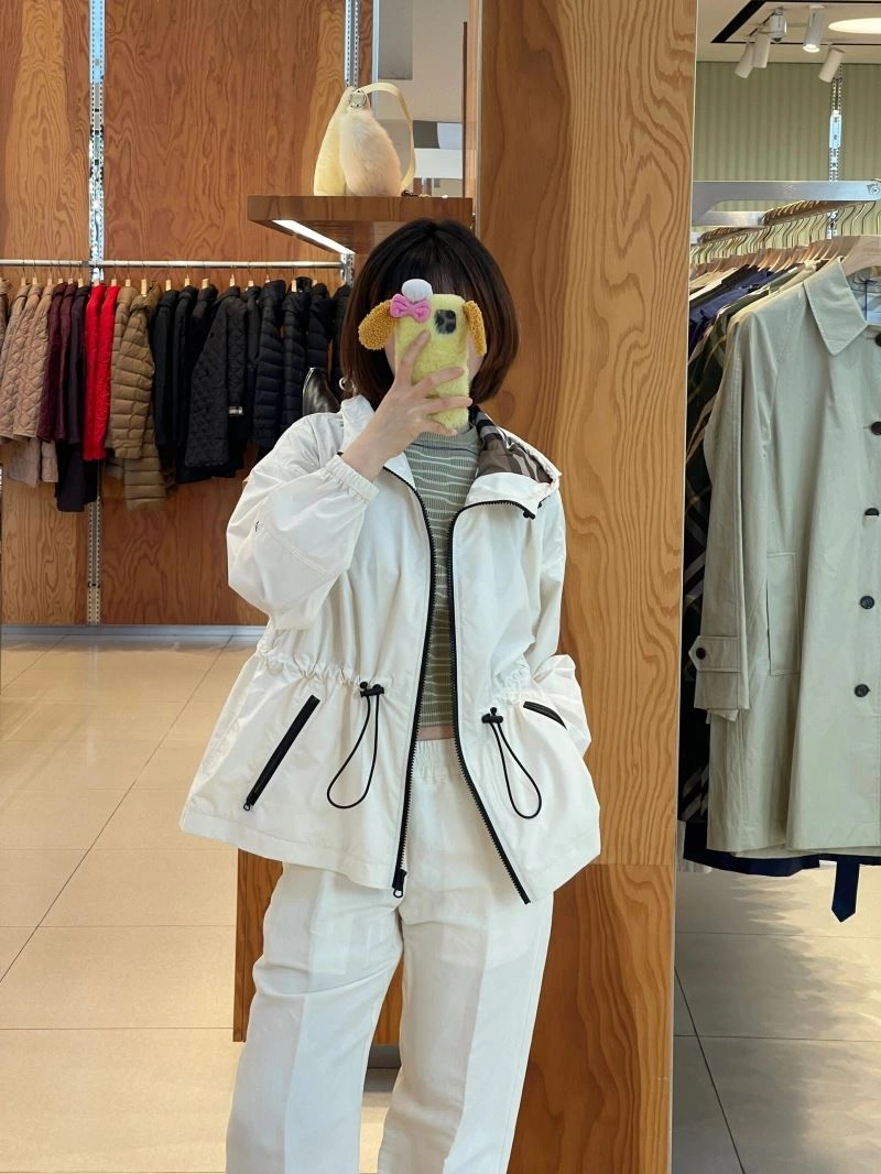 Burberry Outwear GoAnywhere 104231