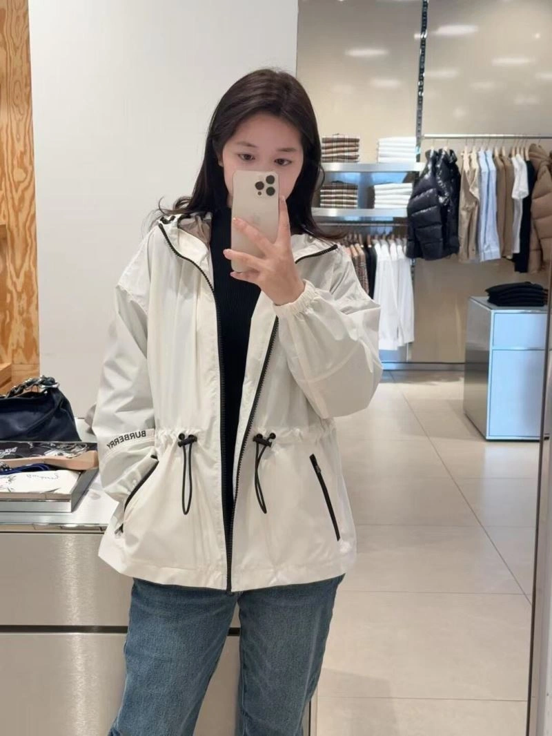 Burberry Outwear GoAnywhere 104231