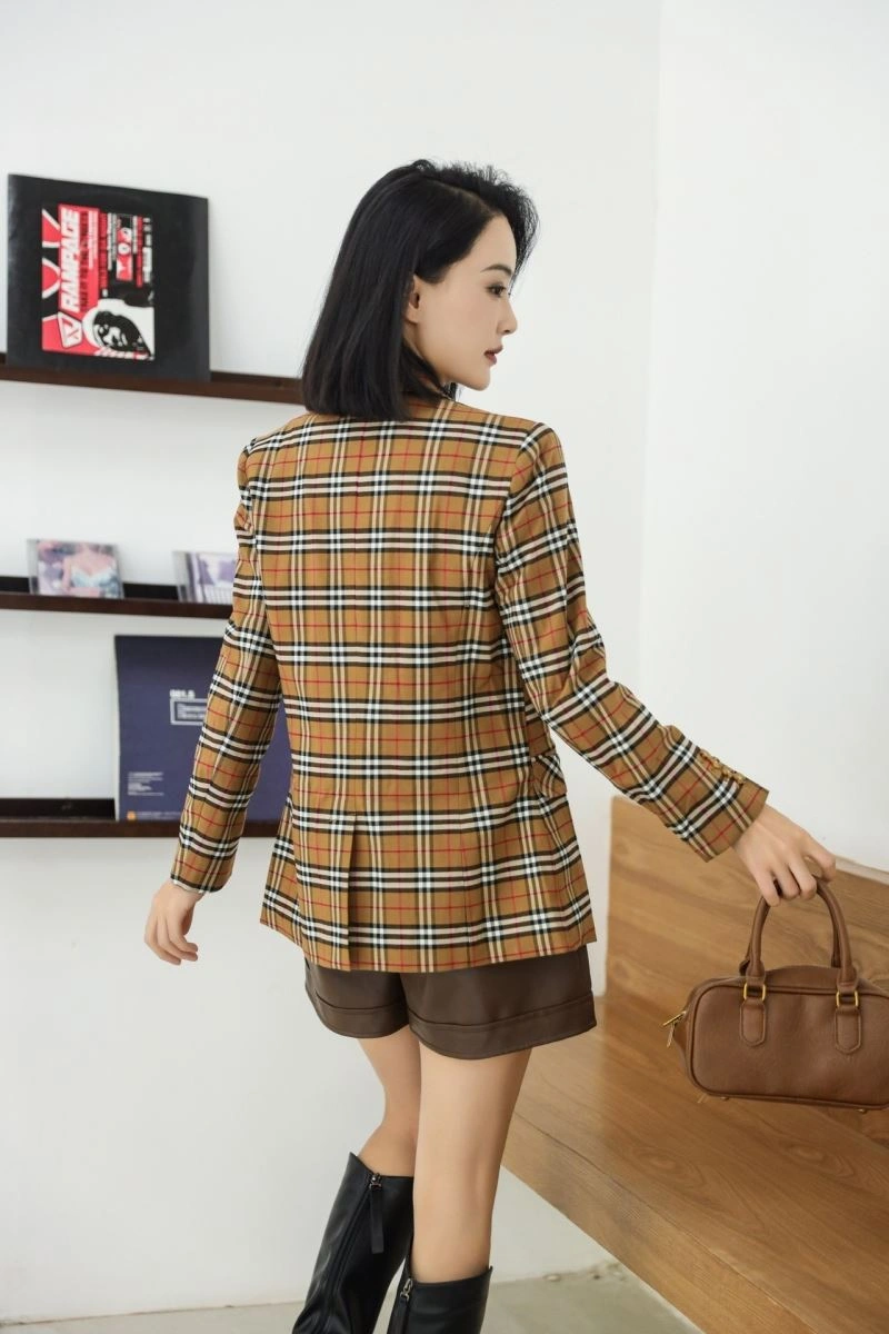Burberry Outwear StreetReady 104178