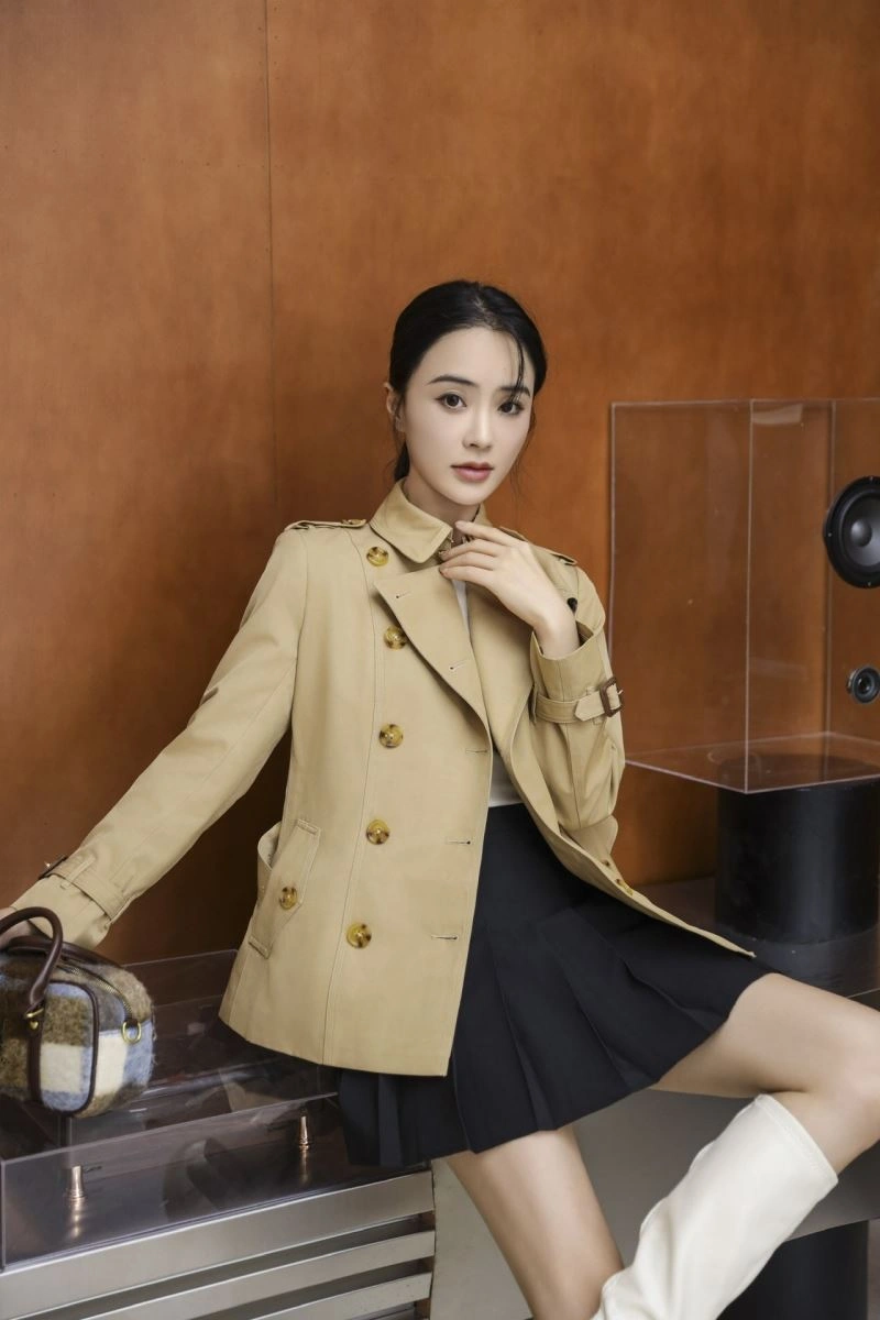 Burberry Outwear Classic 104221
