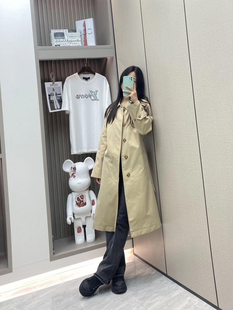 Stylish Burberry Outwear 104183