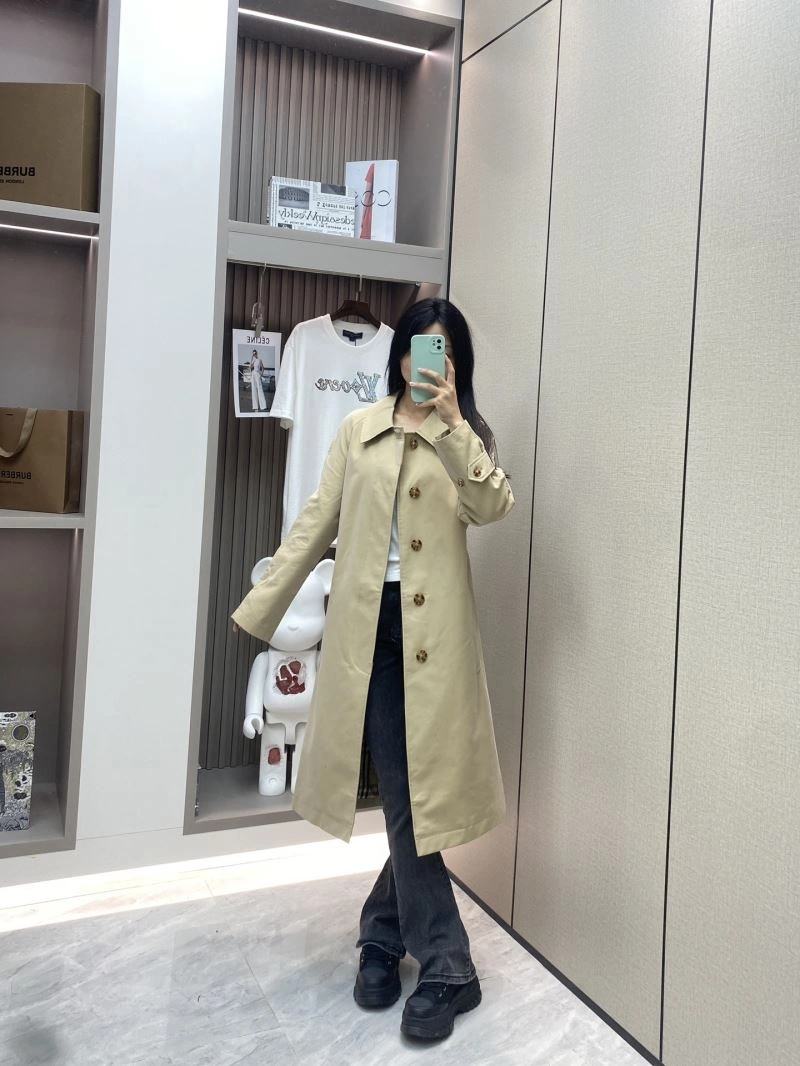 Stylish Burberry Outwear 104183