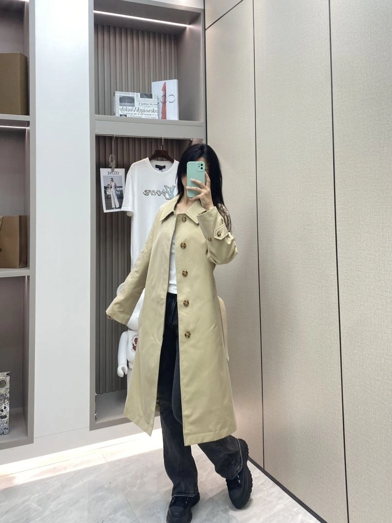 Stylish Burberry Outwear 104183