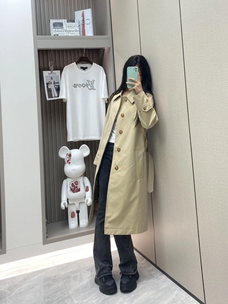 Stylish Burberry Outwear 104183