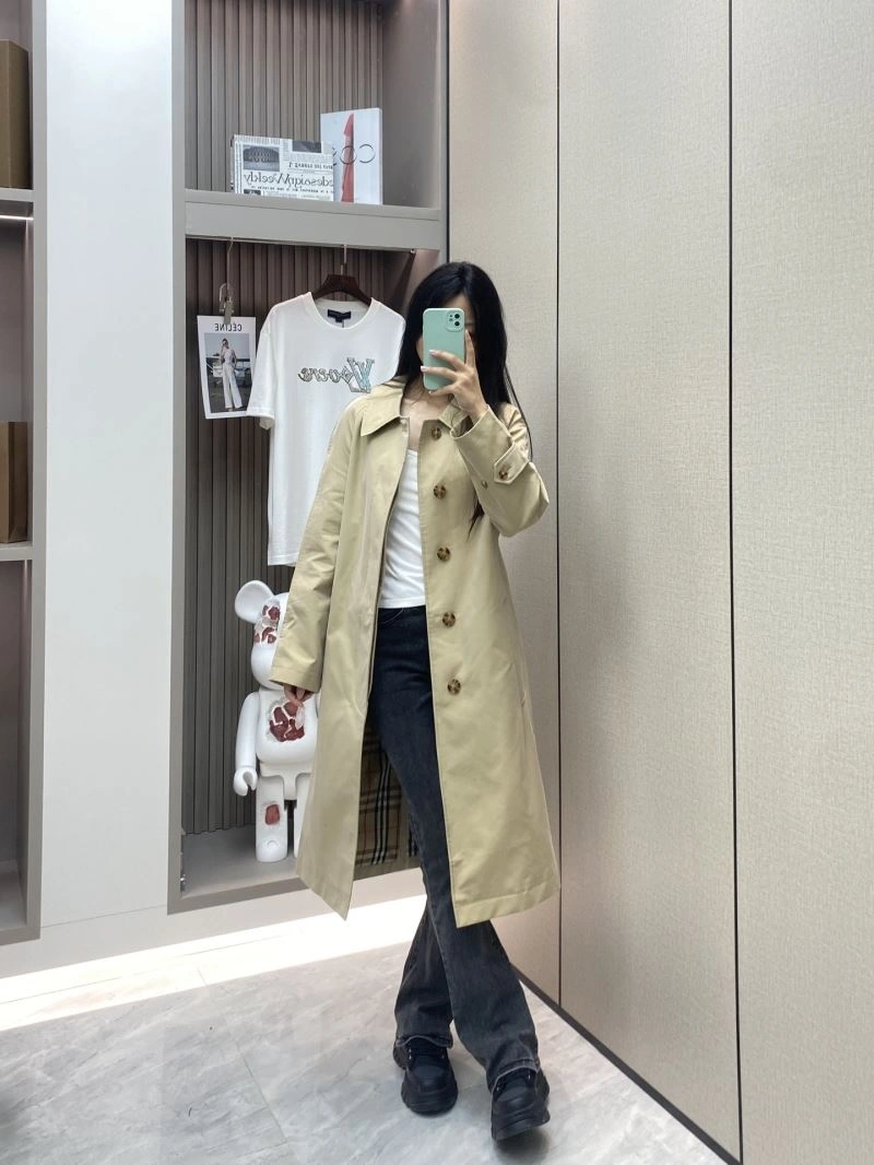 Stylish Burberry Outwear 104183