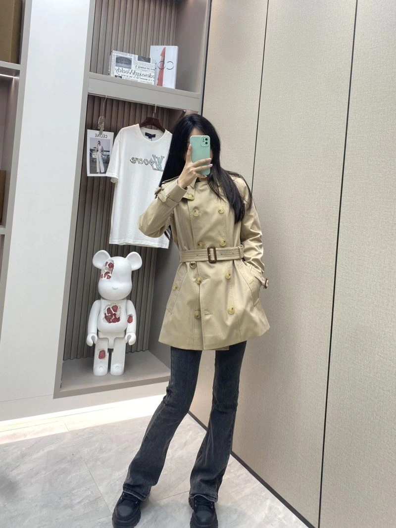 Burberry Outwear FlexibleFit 104189