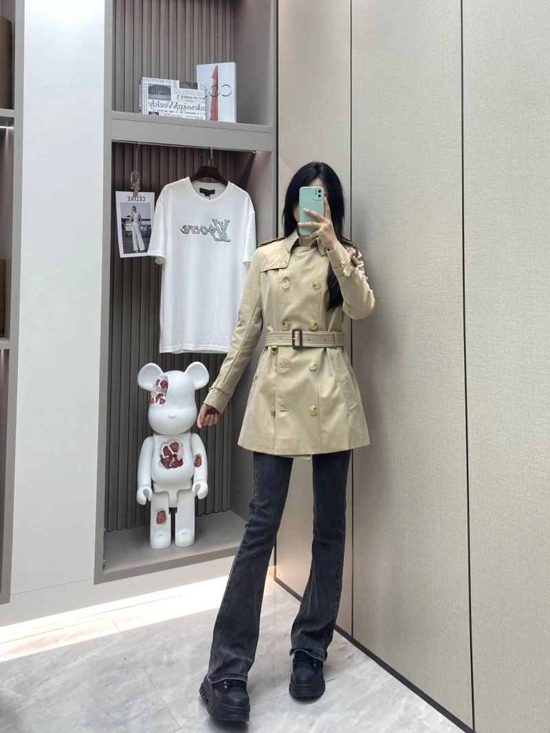 Burberry Outwear FlexibleFit 104189