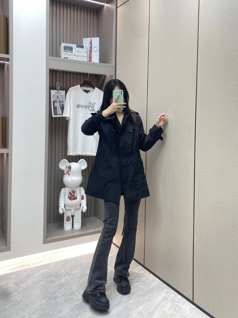 Burberry Outwear Resilient 104177