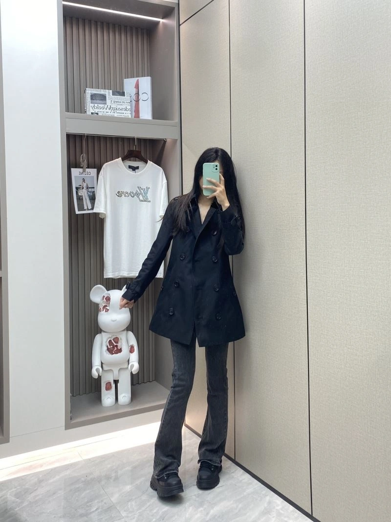 Burberry Outwear Resilient 104177