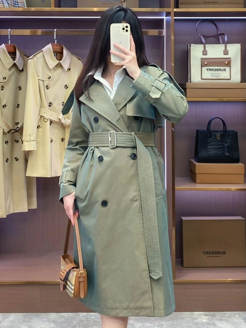 Sophisticated Burberry Outwear 104184