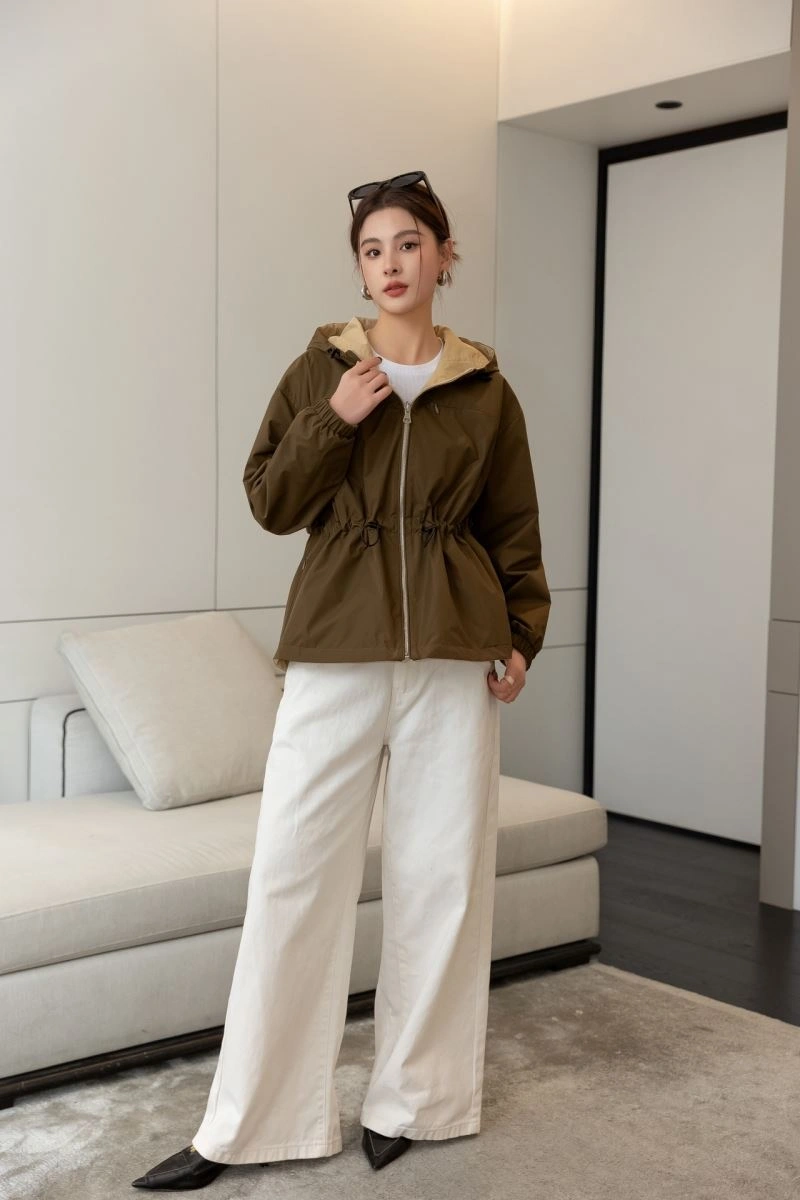 Premium Burberry Outwear 104162